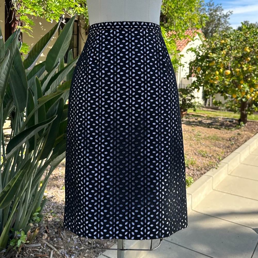 Eccoci floral eyelet pencil skirt - size 8